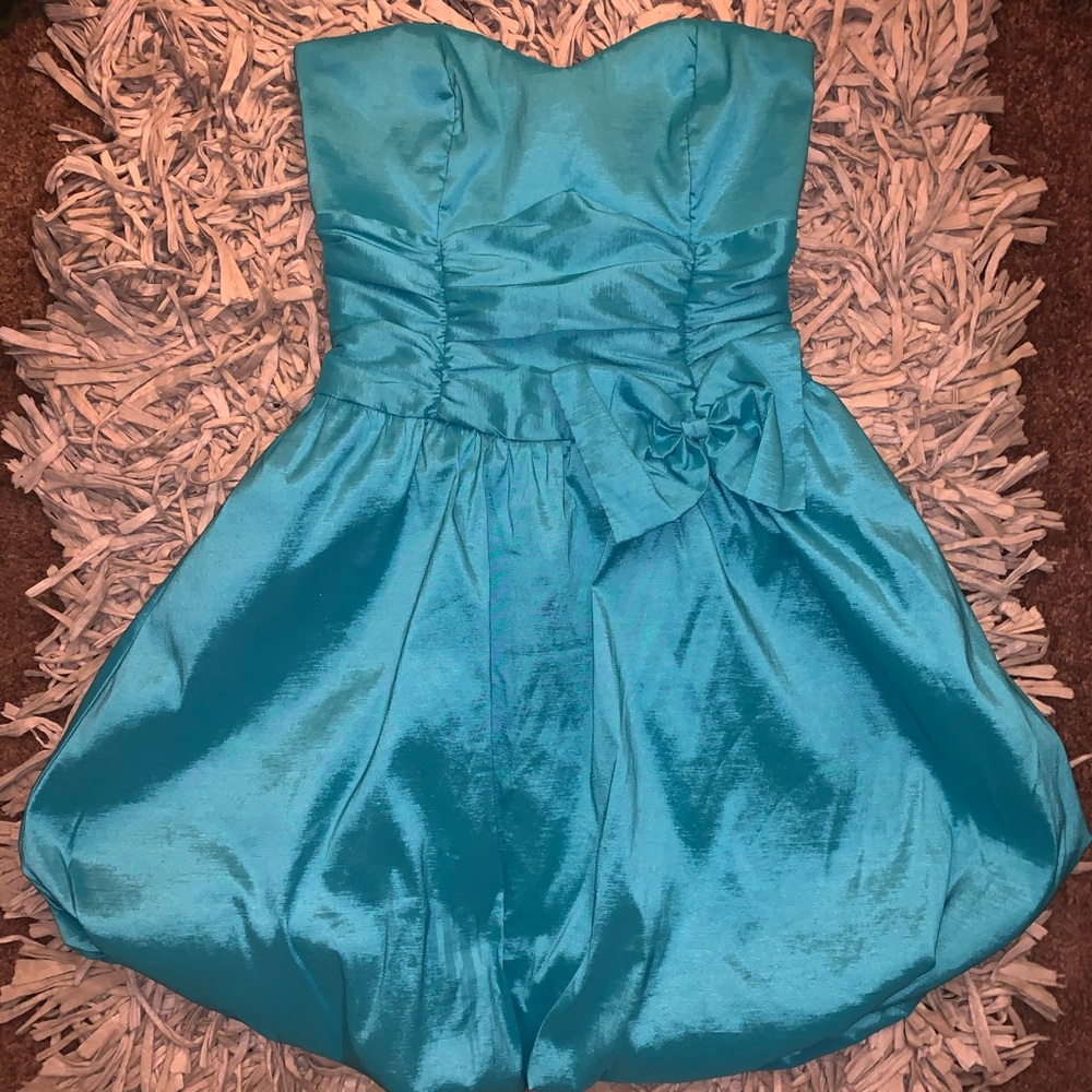 Blue strapless dress